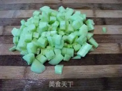 Make Ham cucumber fried rice step 1