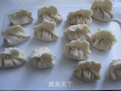 Make Little yellow fish dumplings step 5