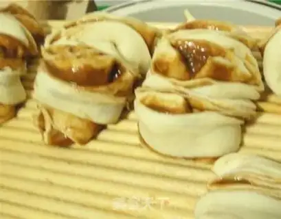 Make Sofa rolls step 5