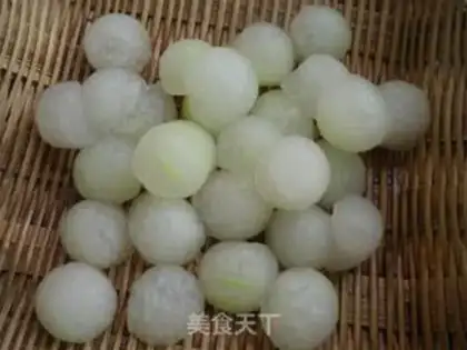 Make Rose drunk ball step 1