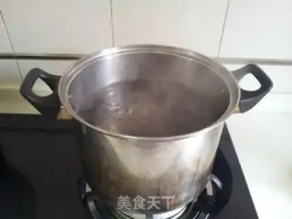 Make Pig hoof and peanut soup step 4