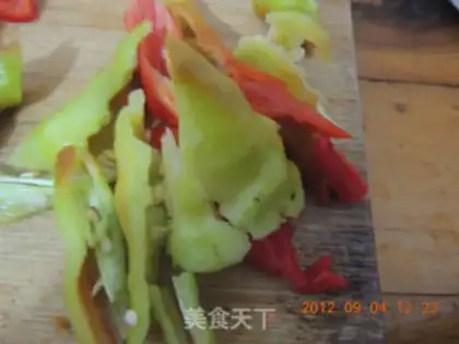 Make Crumbs of chicken step 1