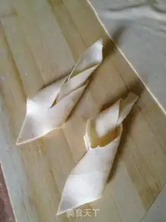 Make Dry-fried leaves step 4