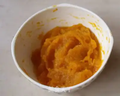 Make Pumpkin black and sesame soup step 2