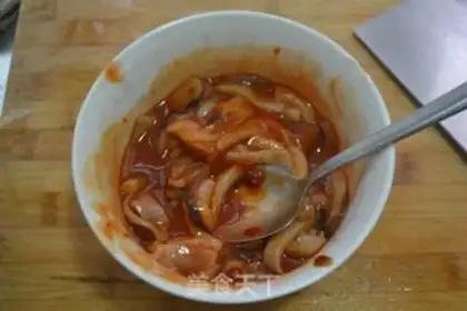 Make Spicy onion fire step 1