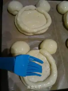 Make Mickey Bread step 13