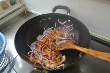 Make Spicy onion fire step 4