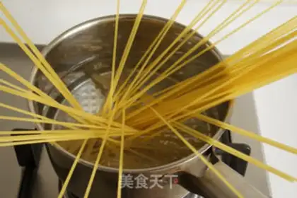 Make White clam cream pasta step 0