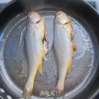 Make Little yellow fish stew step 1