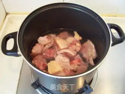 Make Crumbs and chicken legs step 1