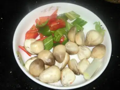 Make Pelican mushrooms step 1