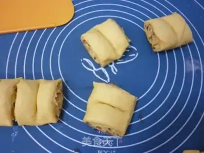 Make Pumpkin rolls step 11