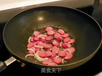 Make Vegetable fried hot dogs step 1