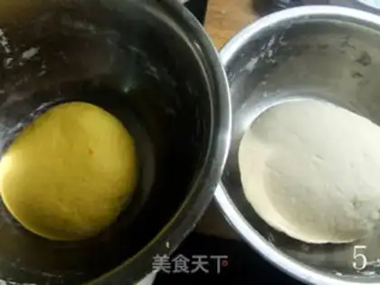 Make Pumpkin buns step 4