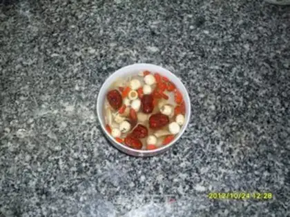 Make The silver spoon of the red-tree lily step 4