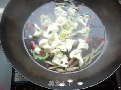 Make Sour soup with fish cuisine step 8