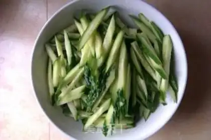 Make Spicy pickles step 0
