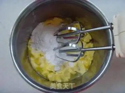 Make Gold coconut ball step 0