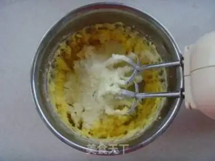 Make Gold coconut ball step 3