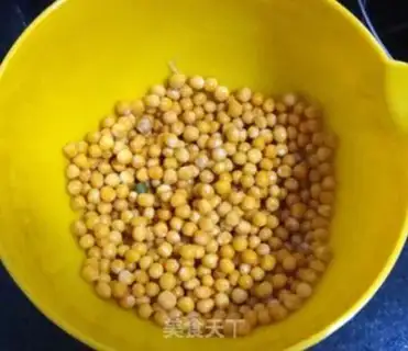 Make Sweet pea yellow step 0