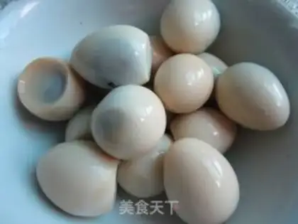 Make Red roasted quail eggs step 0