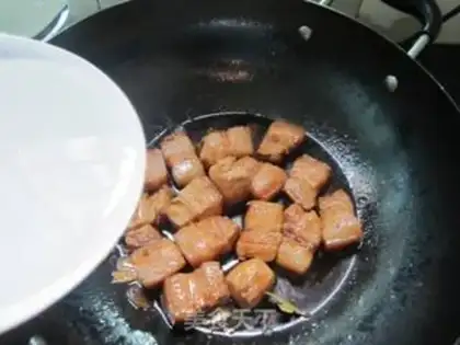 Make Red roasted quail eggs step 4