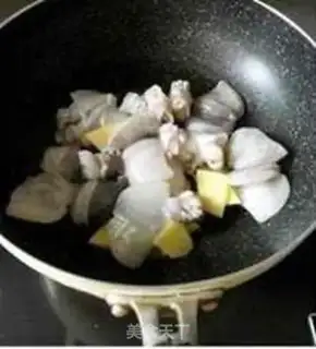 Make Spicy cabbage fish step 2