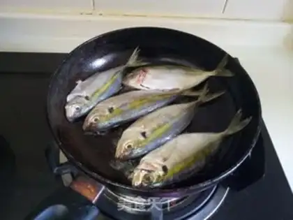 Make Fried seafish step 2