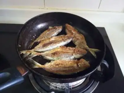 Make Fried seafish step 3