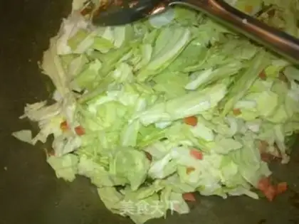 Make Yangzhou fried rice step 6