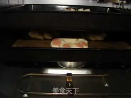 Make Sausage flower bread step 7