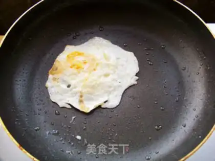 Make Fried eggs step 1