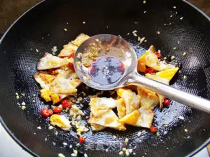 Make Fried eggs step 6