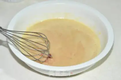 Make Berry twirl cake step 3