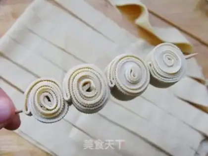 Make ♪ Rush the bean roll ♪ step 1
