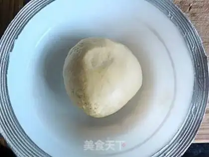Make Potato caps on the ears step 1