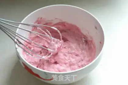 Make Berry twirl cake step 12