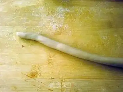 Make Potato caps on the ears step 2