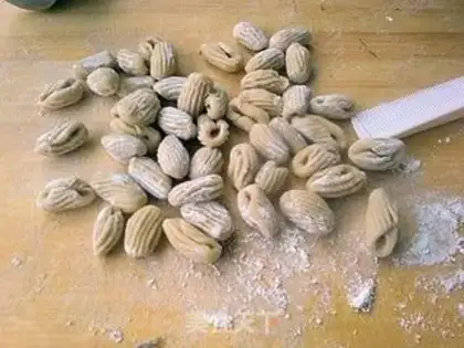 Make Potato caps on the ears step 5