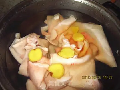 Make Homemade pig skin freeze step 2