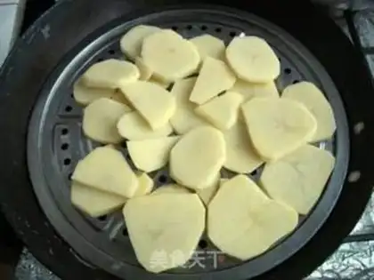 Make Potato chips, mashed potatoes step 1