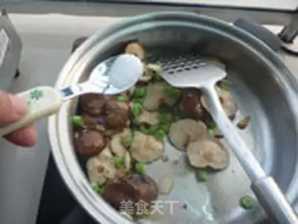 Make Garlic-fried mushrooms step 8