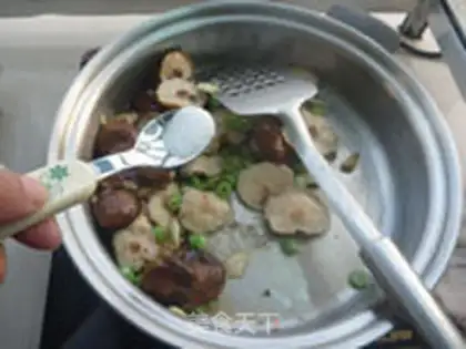 Make Garlic-fried mushrooms step 9