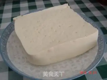 Make A casserole, bean curd step 1