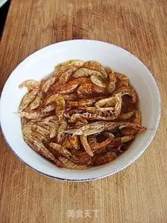 Make Shrimp-dried white mushrooms and silk melons step 1