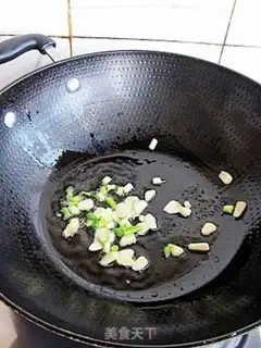 Make Shrimp-dried white mushrooms and silk melons step 3