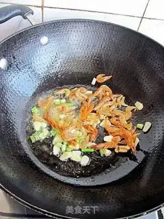 Make Shrimp-dried white mushrooms and silk melons step 4