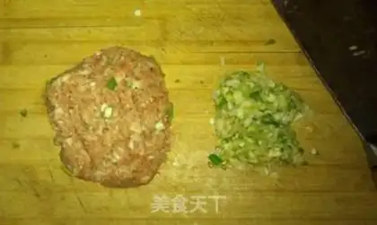 Make Self-made pan helmets step 0