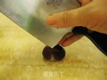 Make Microwave chestnuts step 1