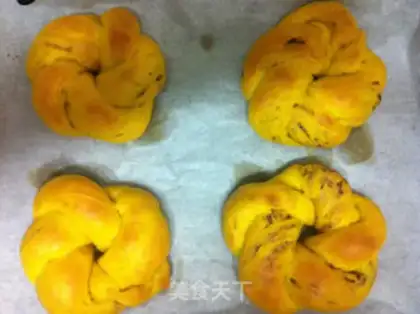 Make Pumpkin Ring step 6